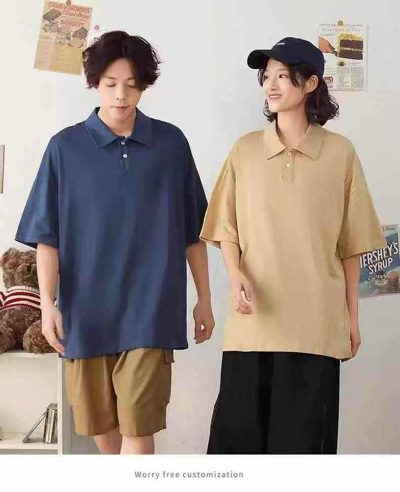 日系原单大板polo短袖，清6.8
​🌻A一28，数量390件左右，码数（看不懂，但是版型宽松，有口袋和没口袋)图片2个款，有收腰和不收腰，网眼速干面料，全部独立包装，男款女款