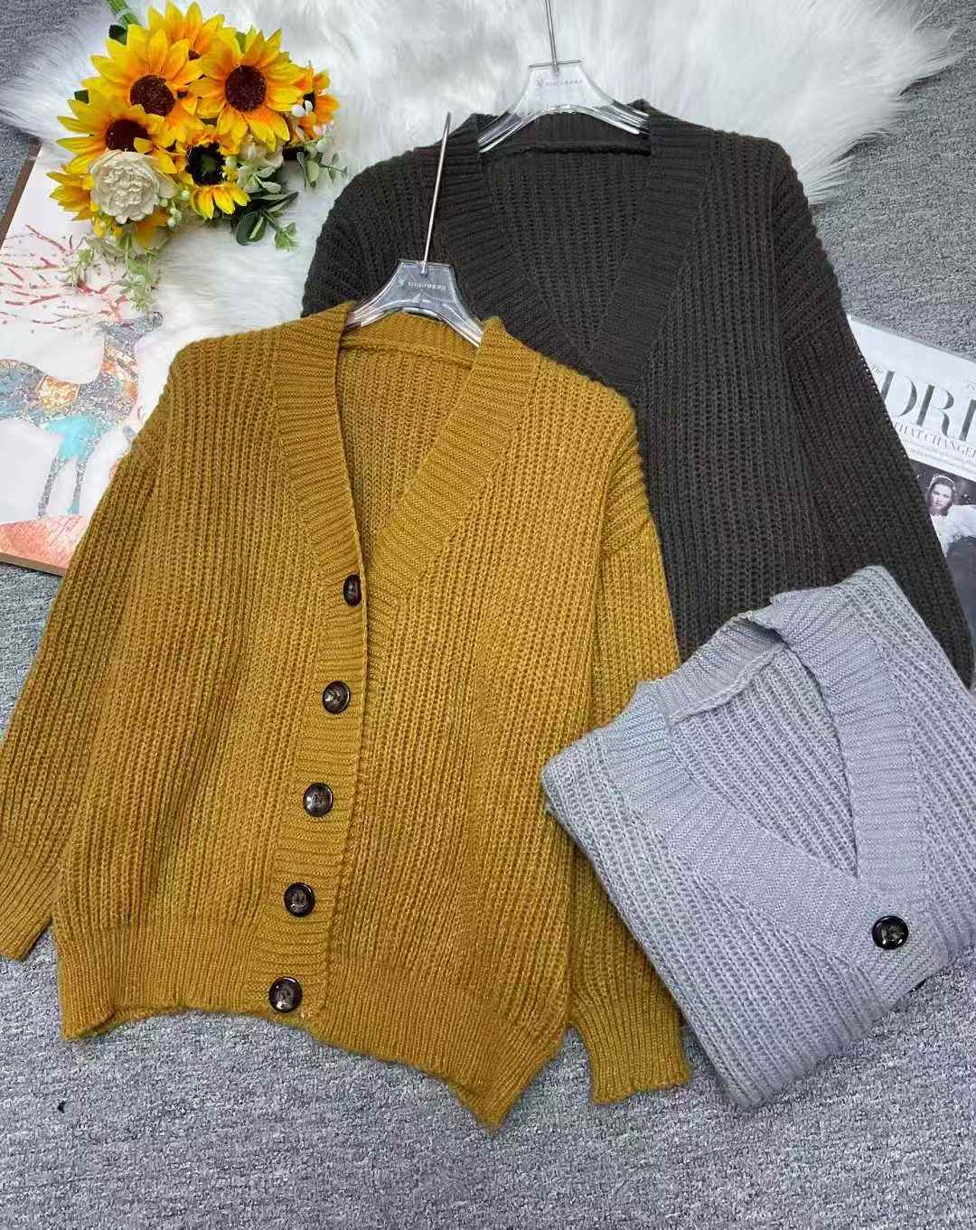秋冬新款宽松百搭韩系净版简约慵懒风粗针毛衣开衫，独立包装，均码面料软糯舒适，6600件，全清8.9元超低价秒杀！分货加一！