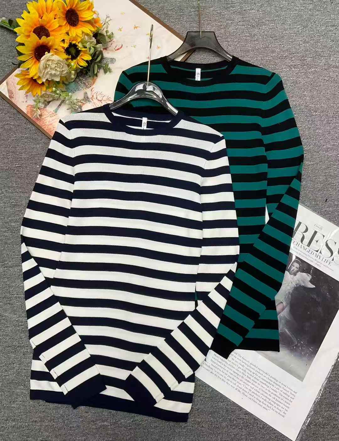 春秋新款撞色条纹宽松弹力冰丝曲株长袖针织衫独立包装，均码面料柔软舒适弹力大，146件，全清6.9元超低价秒杀！